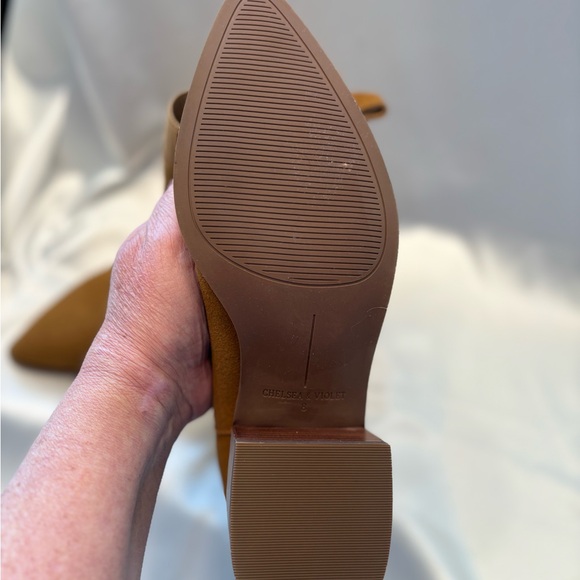 Chelsea & Violet Audrina Suede Western Style Boots - Picture 8 of 11